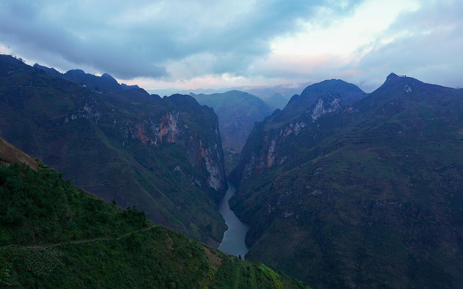 Ha Giang Geopark & Cao Bang Waterfall Odyssey