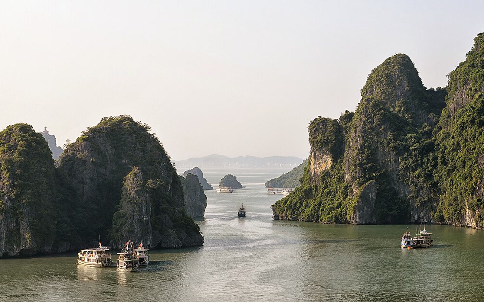 Ha Long Bay & Lan Ha Private Suite Cruise