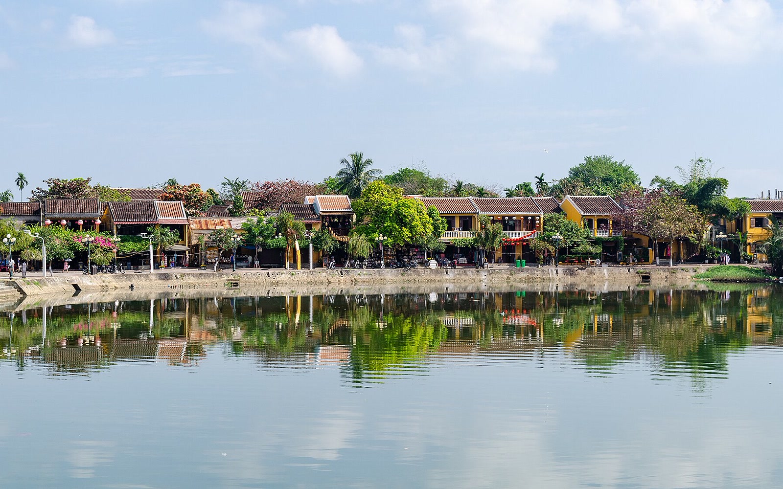 Hoi An Lanterns, Da Nang Coast & Saigon Glamour